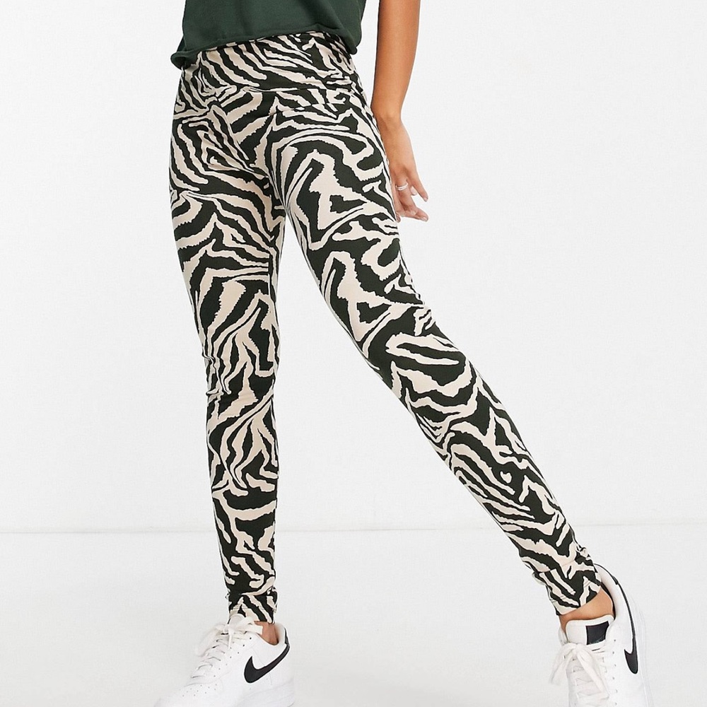 Zebra Leggings
